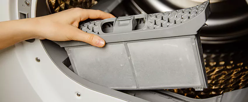Signs Of A Clogged Dryer Lint Trap in Bristol, Virginia